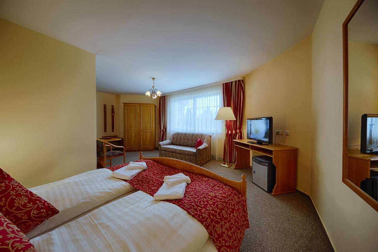 Hotel Auerhahn Masserberg Ngoại thất bức ảnh